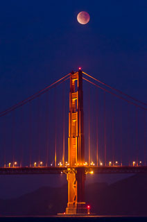 lunar_eclipse_golden_gate_bridge_DL_20111210_DSC0827.jpg