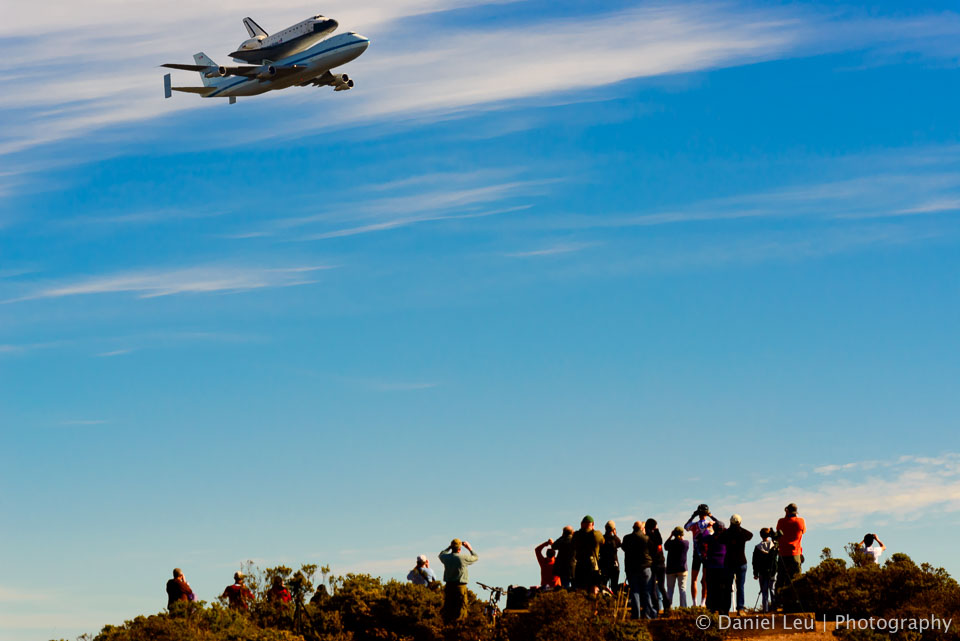 People watiching Space Shuttle Endeavour in San Francisco on it's last flight to the Space Museum in Los Angeles.