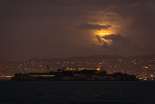 Alcatraz_Full_Moon_DL_20121128_DSC2356.jpg