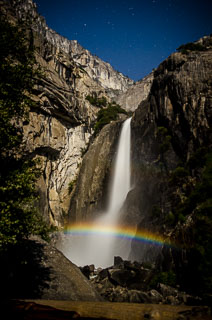 yosemite_falls_moonbow_DL_20120408_DSC3888.jpg